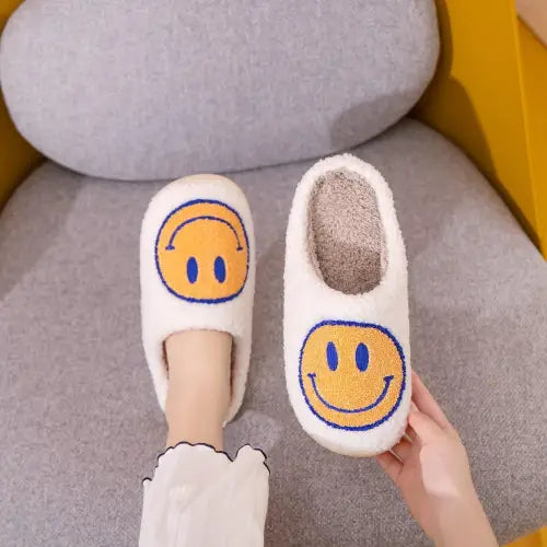 Melody Smiley Face Slippers - CM Fashion