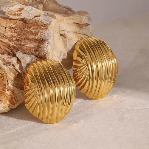 Stunning Gold 18K Geometric Earrings with Texture Design Versatile Style