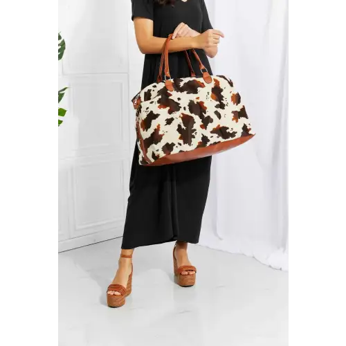 Stylish Animal Print Plush Weekender - Perfect for Trendy Travelers