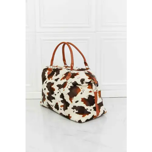 Stylish Animal Print Plush Weekender - Perfect for Trendy Travelers