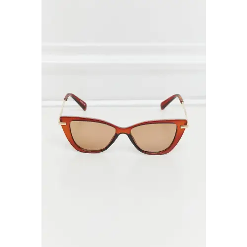 Stylish Cat-Eye Rim Sunglasses