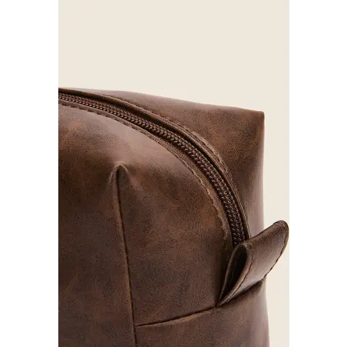 Stylish Leather Makeup Bag Transforms Your Travel Routine