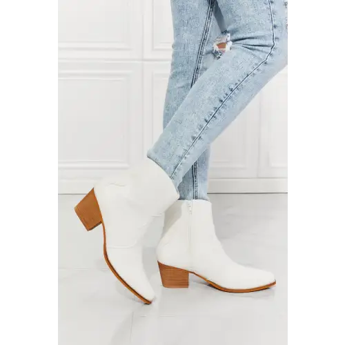 MMShoes Watertower Town Faux Leather Western Ankle Boots in White - CM Fashion