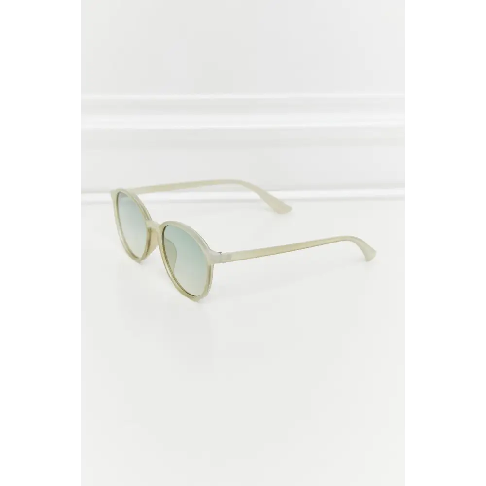 Stylish Polycarbonate Frame Sunglasses for Effortless Chic