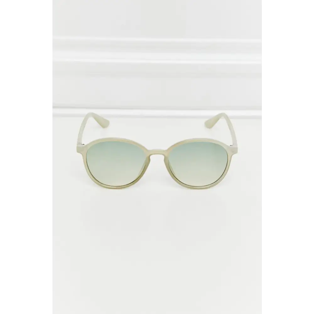 Stylish Polycarbonate Frame Sunglasses for Effortless Chic