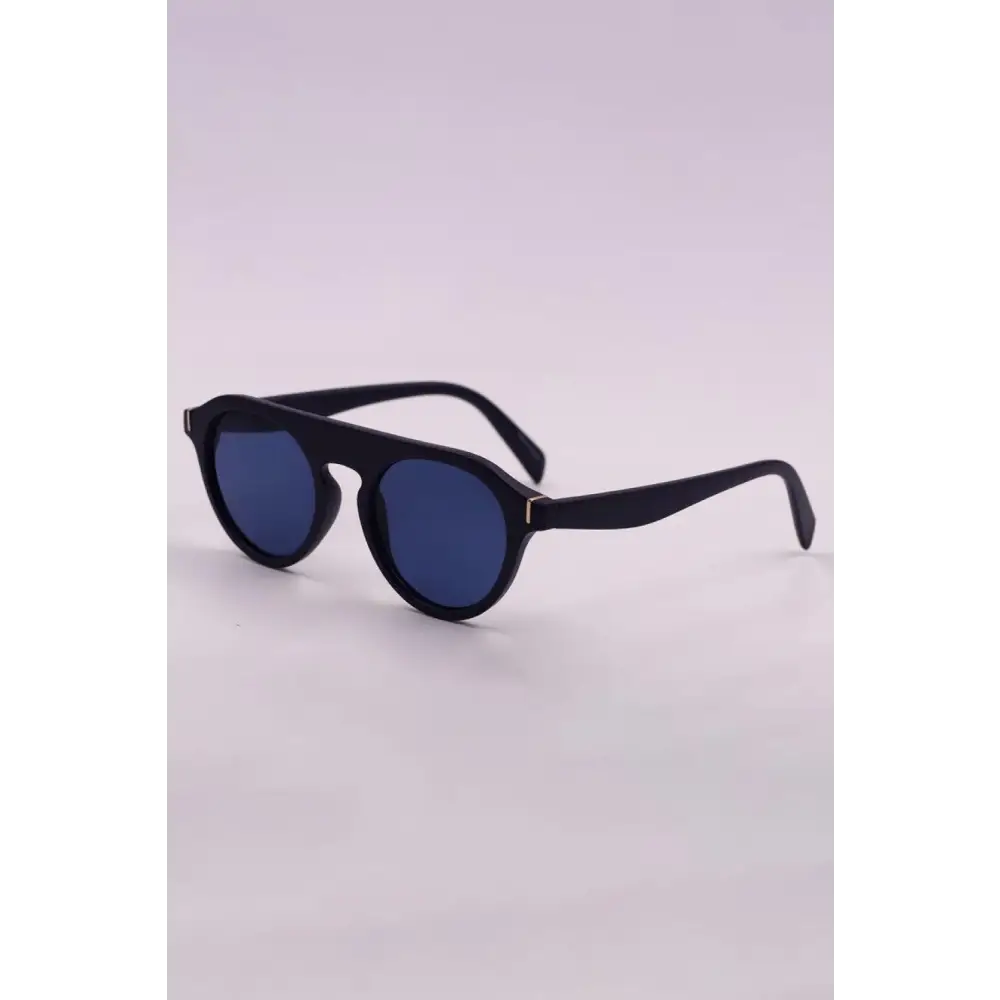 Stylish Round Polycarbonate Rim Sunglasses for Your Activewear Look