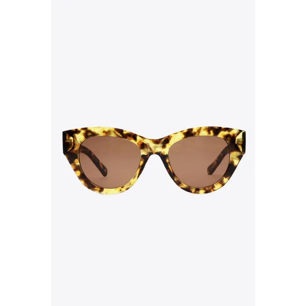 Stylish Tortoiseshell Polycarbonate Wayfarer Sunglasses for All Occasions