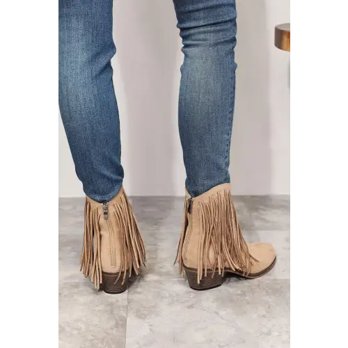 Stylish Women's Fringe Cowboy Western Ankle Boots for Bold Looks