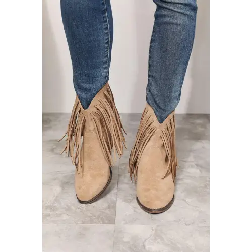 Stylish Women's Fringe Cowboy Western Ankle Boots for Bold Looks