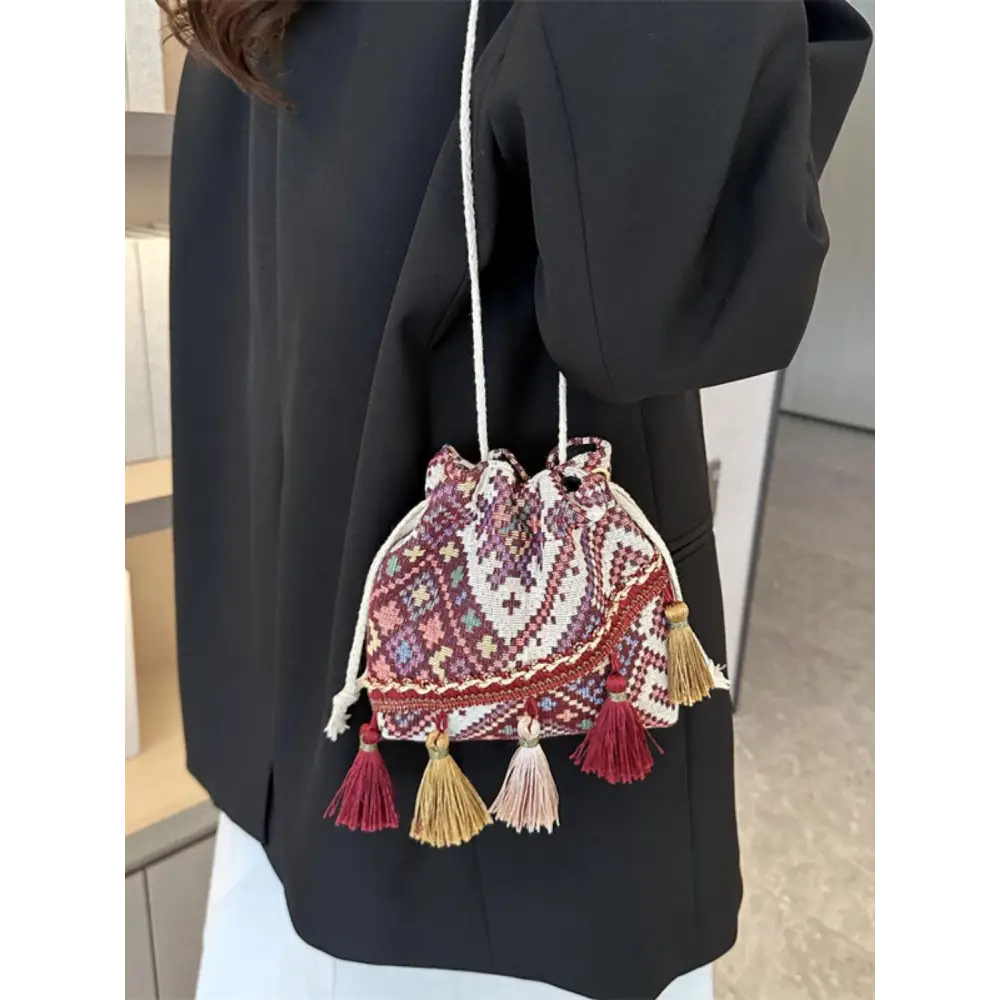 Boho Chic Tassel Spaghetti Strap Shoulder Bag for Summer Adventures