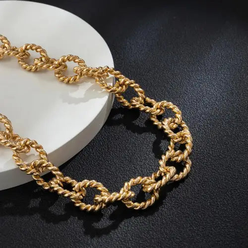 Trendy Exaggerated Punk Twist Gold Chain Necklace for Bold Style