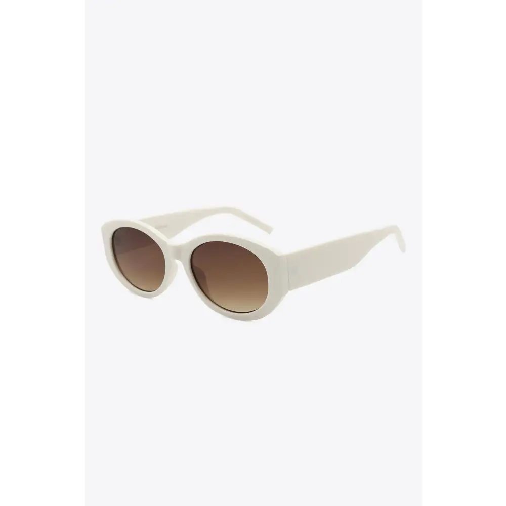 Trendy White Oval UV400 Polycarbonate Sunglasses for a Chic Look